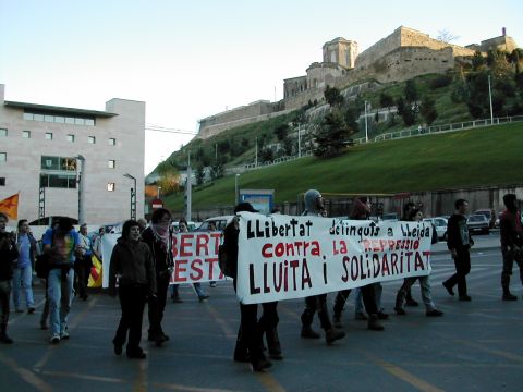 6 de Abril de 2003 Manifestació pels carrers  Lleida -  Altres