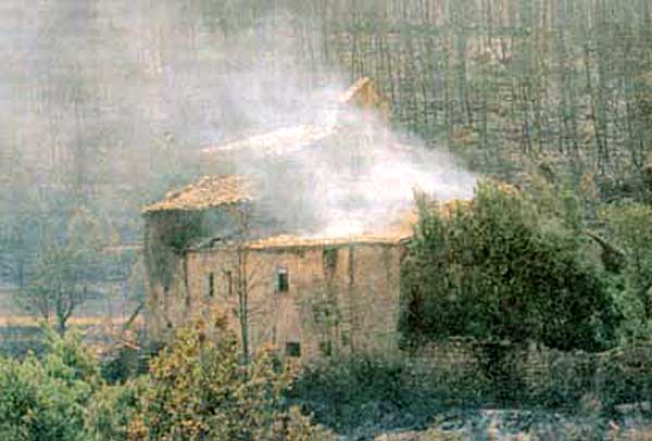 21 de Juliol de 1998 El foc arribà al monestir  Cellers - 