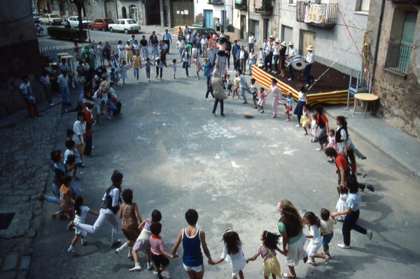 1 de Setembre de 1983 Activitat infantil per la festa major  Torà -  Ramon Sunyer