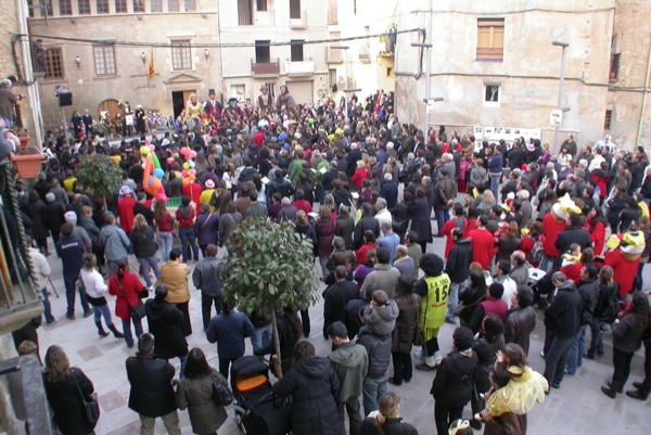 26 de Febrer de 2011 el carnaval aplega força públic  Torà -  Ramon Sunyer