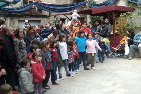 22.4.2011 El públic infantil molt animat  Torà -  Ramon Sunyer