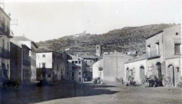 4.5.1920 Postal antiga de la plaça de la Creu  Torà - 