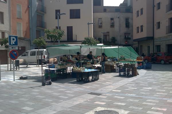 2 de Setembre de 2011 mercat a la plaça del vall  Torà -  Ramon Sunyer