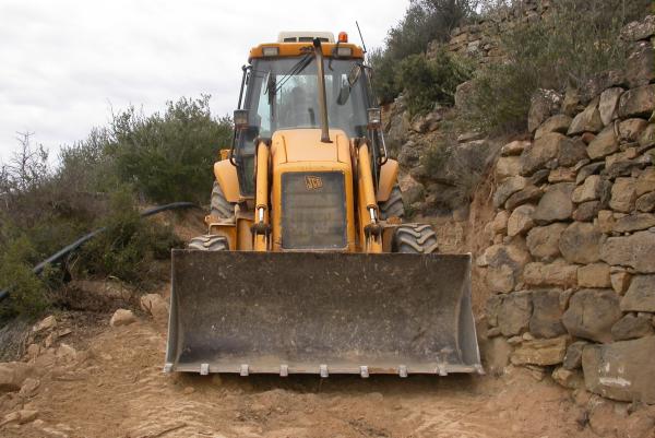 27 de Desembre de 2011 La màquina treballant  L'Aguda -  Ramon Sunyer