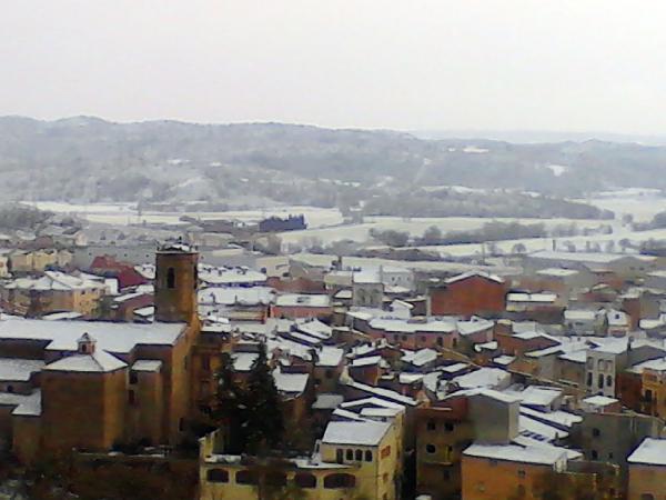 2.2.2012 vista dels poble des dels olivers  Torà -  àngela sunyer