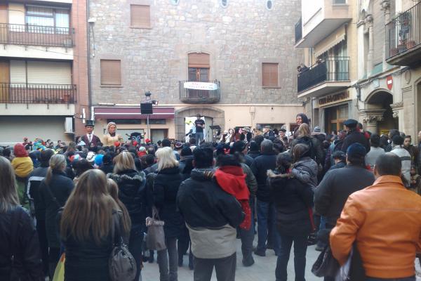 11 de Febrer de 2012 Enguany el pregó s'ha fet a la plaça del pati  Torà -  Ramon Sunyer