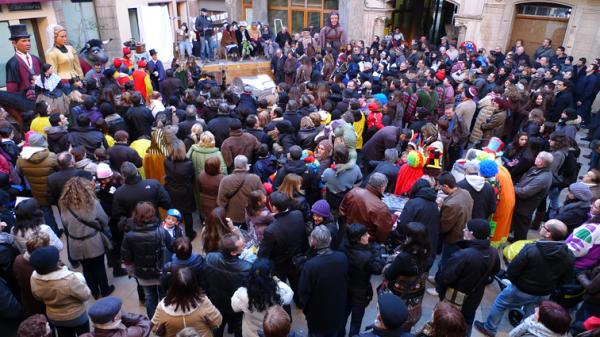 11.2.2012 La plaça del pati  Torà -  Xavi