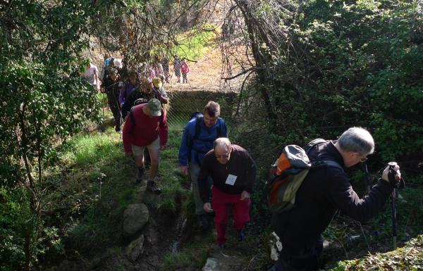 29 de Abril de 2012 Pujant per la font dels Caus  Puigredon -  Xavi