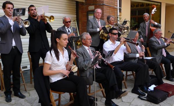 6 de Maig de 2012 Les sardanes tanquen la festa  Torà -  Xavi