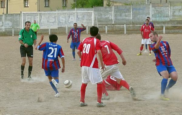 2 de Setembre de 2012 Futbol Sanaüja-Torà. L'equip local ha estat molt renovat  Torà -  Xavi