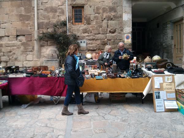 29.3.2013 zona dels brocanters  Torà -  Ramon Sunyer