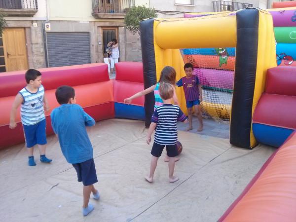 31.8.2013 Parc infantil  Torà -  Ramon Sunyer