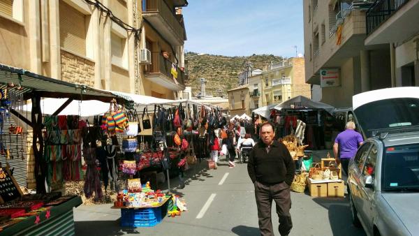 3.4.2015 carrer de la creu  Torà -  Ramon Sunyer