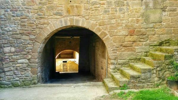 5 de Abril de 2015 portal  Sant Just d'Ardèvol -  Ramon Sunyer