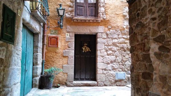 4.5.2015 Carrer sant Sebastià  Torà -  Ramon Sunyer