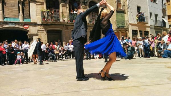03.05.2015 Dansa dels priors i priores del Roser  Torà -  Ramon Sunyer