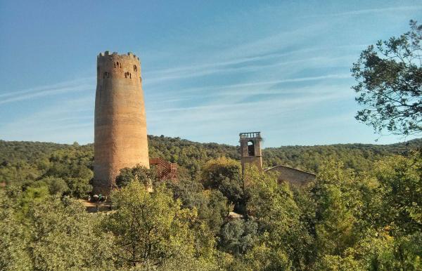 12 de Octubre de 2013 Vista de la torre  Vallferosa -  Ramon Sunyer