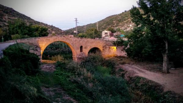 19 de Setembre de 2015 El pont de les Merites al capvespre  Torà -  Ramon Sunyer