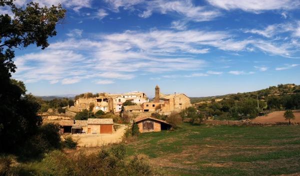 11.10.2015 vista del poble  Claret -  Ramon Sunyer
