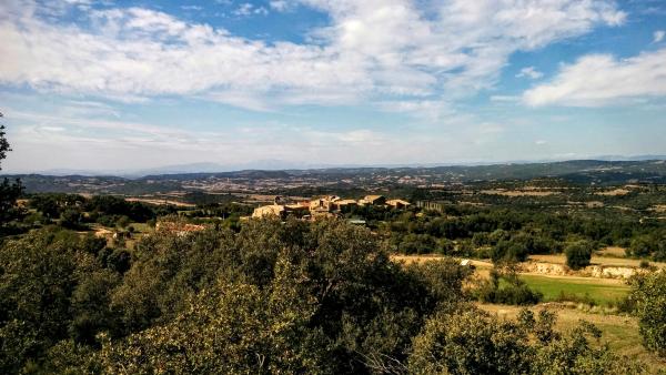 11 de Octubre de 2015 vista del poble  Claret -  Ramon Sunyer