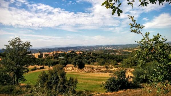 11 de Octubre de 2015 vista del poble  Claret -  Ramon Sunyer