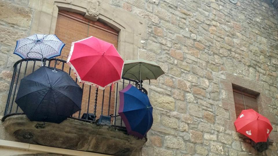 30.1.2016 Guarniment de balcons  Torà -  Ramon Sunyer