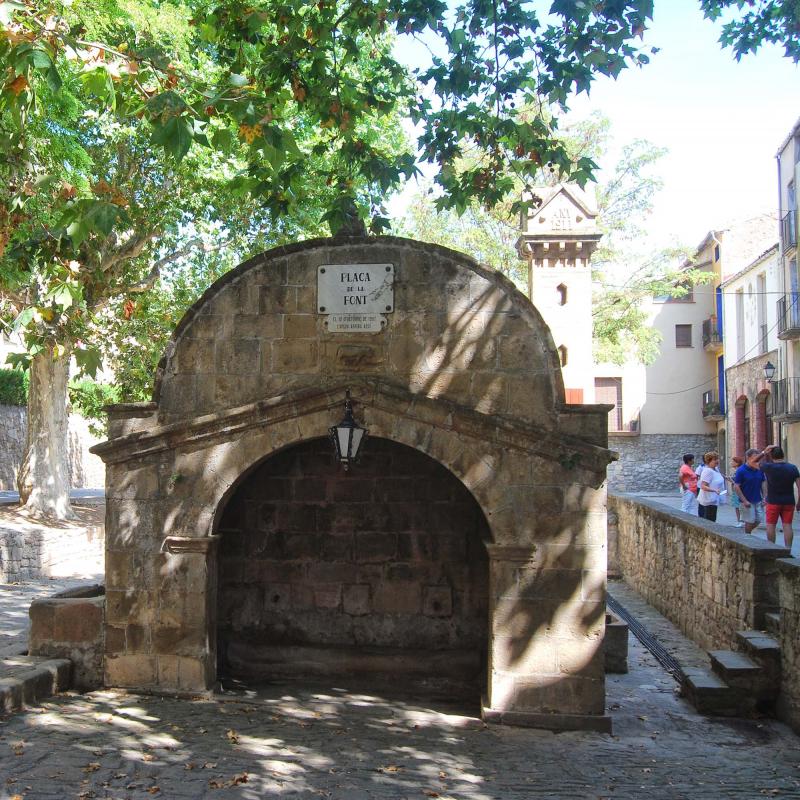 10 de Setembre de 2016 font de la vila  Torà -  Ramon Sunyer