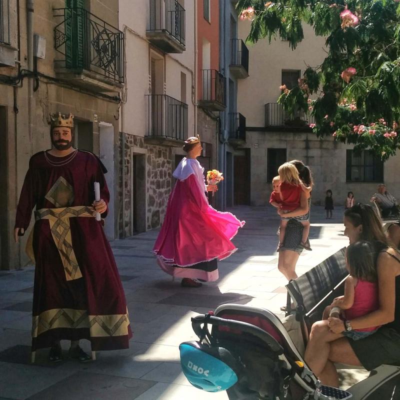 8 de Agost de 2016 activitat gegantera a cal Cardoní  Torà -  Ramon Sunyer