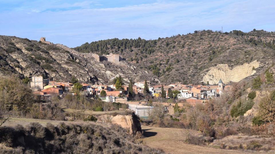 29 de Gener de 2017 vista sud del poble  Castellfollit de Riubregós -  Ramon Sunyer