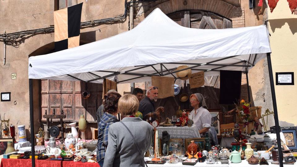 14.4.2017 Brocanters a la plaça de la Font  Torà -  Ramon Sunyer