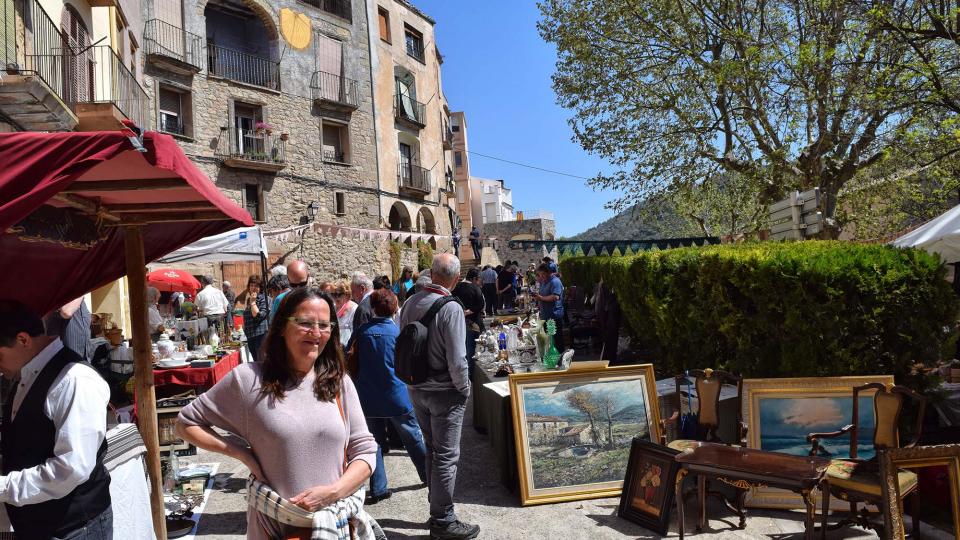 14 de Abril de 2017 Brocanters a la plaça de la Font  Torà -  Ramon Sunyer