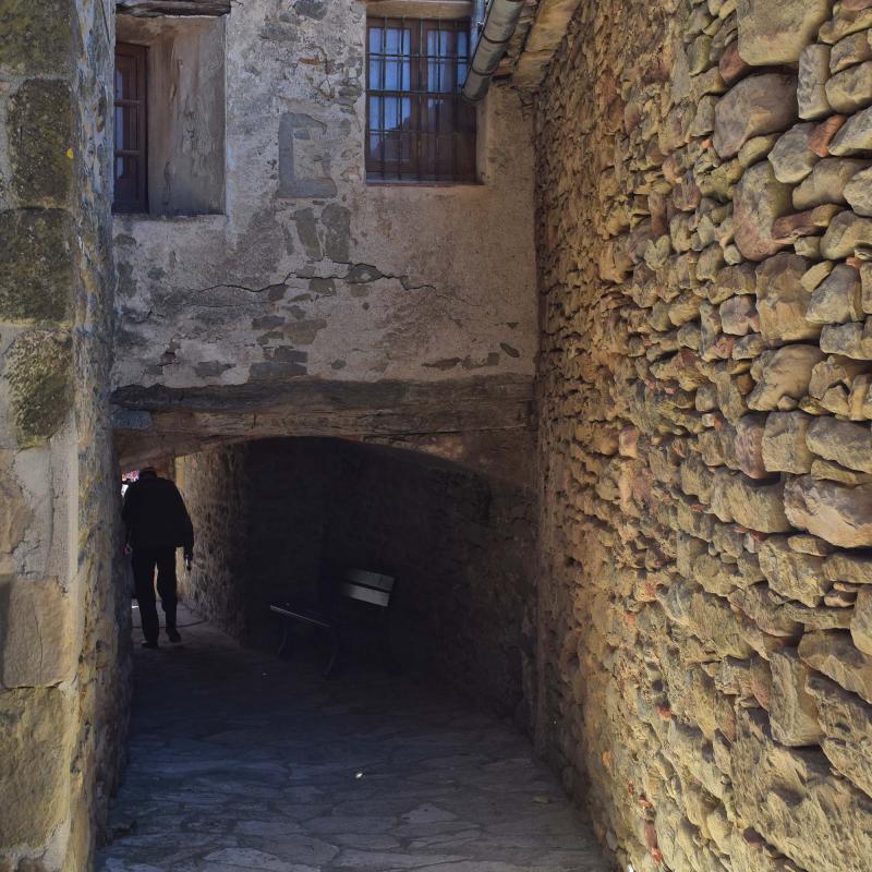 7 de Maig de 2017 pas cobert  Prades de la Molsosa -  Ramon Sunyer