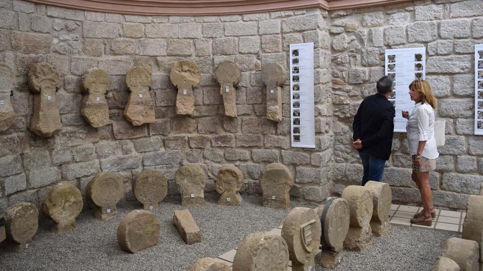 10 de Setembre de 2017 Esteles funeràries  Sanaüja -  Ramon Sunyer