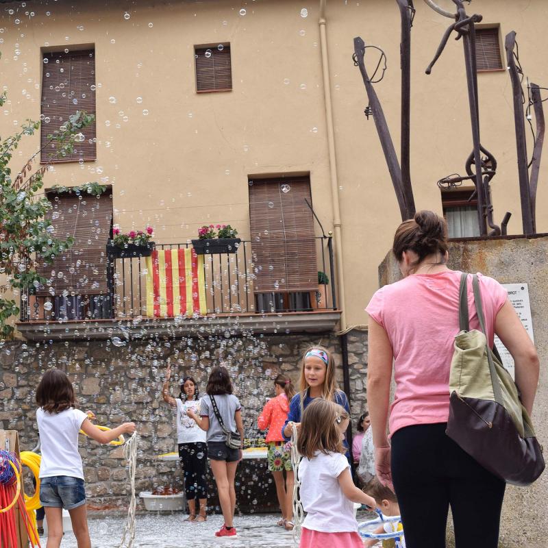 3 de Setembre de 2017 Festa de les bombolles  Torà -  Ramon Sunyer