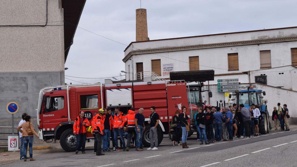 1 de Octubre de 2017 els bombers a primera fila  Torà -  Ramon Sunyer