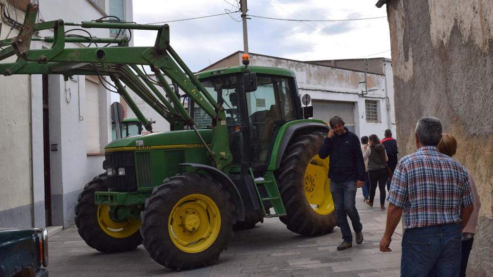 1 de Octubre de 2017 Tractors bloquejant els carrers  Torà -  Ramon Sunyer