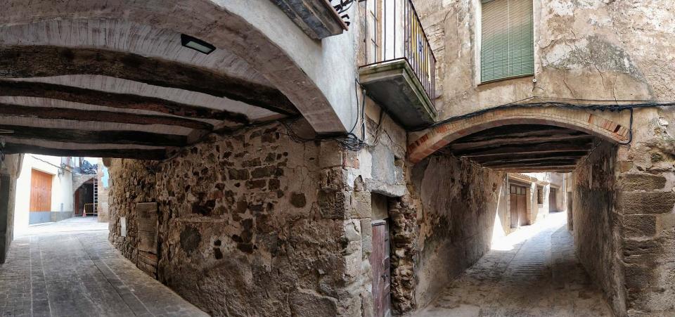 7 de Agost de 2019 Portals del carrer Baix  Torà -  Ramon Sunyer