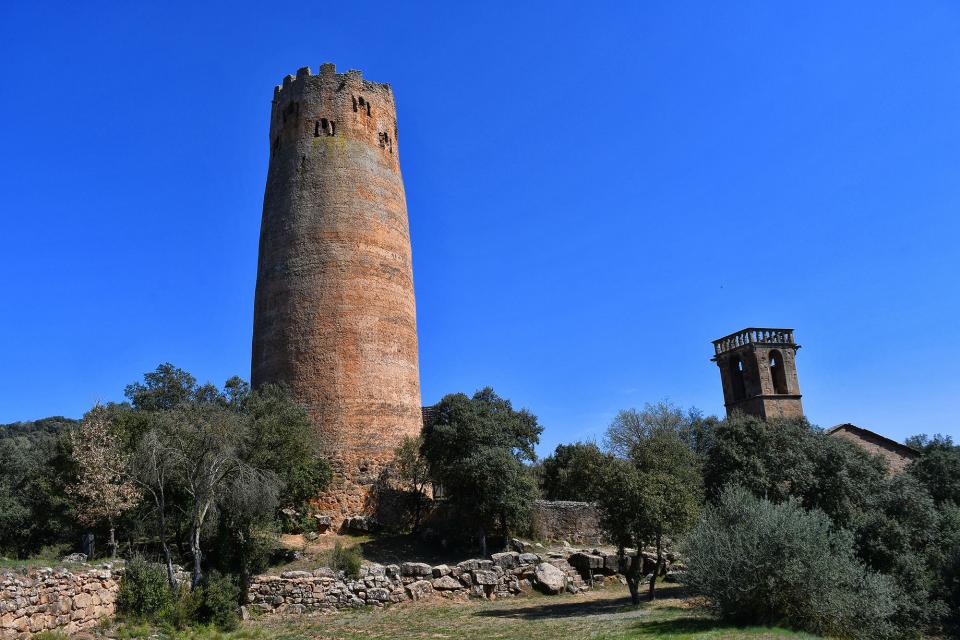 5 de Abril de 2021 torre i església  Vallferosa -  Ramon Sunyer