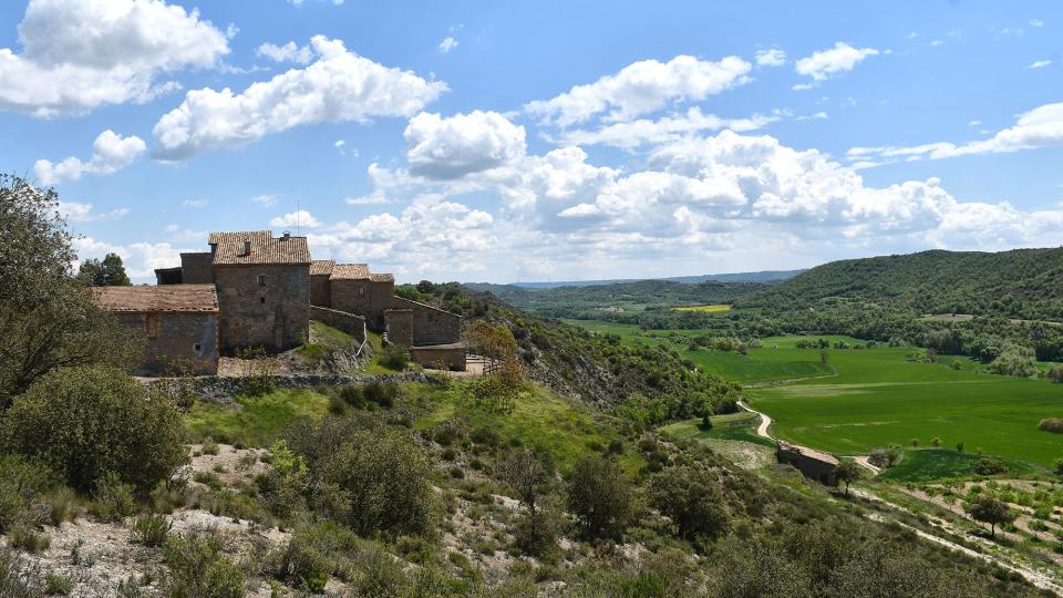 08.05.2022 Vista del poble  Puig-Arner -  Ramon Sunyer