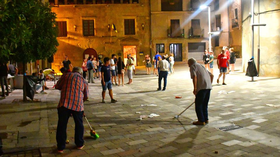 10 de Juliol de 2022 Revetlla a la plaça del Vall  Torà -  Ramon Sunyer