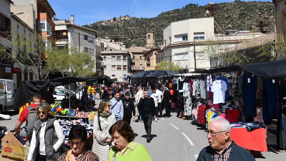 7.4.2023 Plaça de la Creu  Torà -  Ramon Sunyer