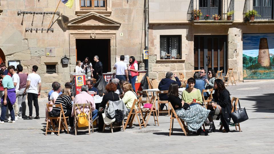 7 de Abril de 2023 Vermut popular a l'Associació de Joves  Torà -  Ramon Sunyer