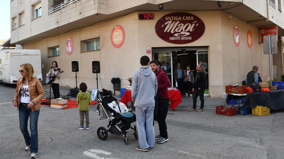 7.4.2023 Actuació de Jan Castelló a la plaça de la Creu  Torà -  Ramon Sunyer