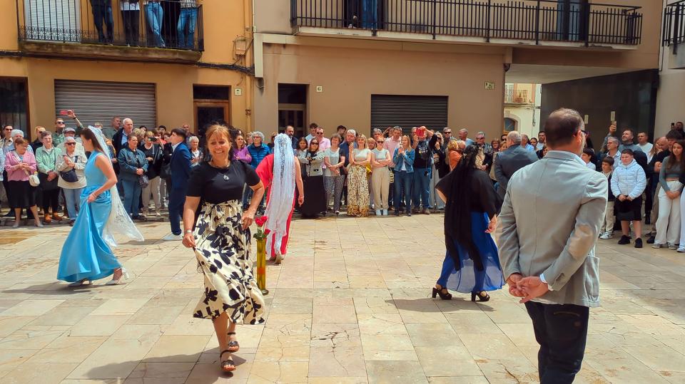 Dansa de les Priores i Priors 4 de Maig de 2025 Dansa de les Priores i Priors Torà - Ramon Sunyer