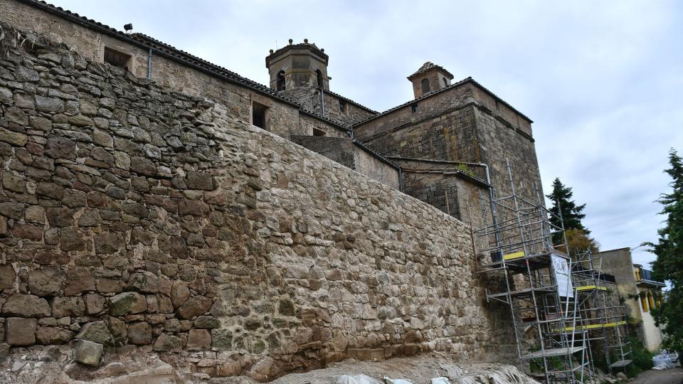 Obres de restauració de l'antiga muralla fa uns anys - Torà Obres de restauració de l'antiga muralla fa uns anys - Torà