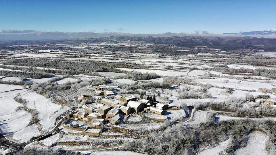 6 de Gener de 2026 vista del poble nevat  Prades de la Molsosa -  Ramon Sunyer