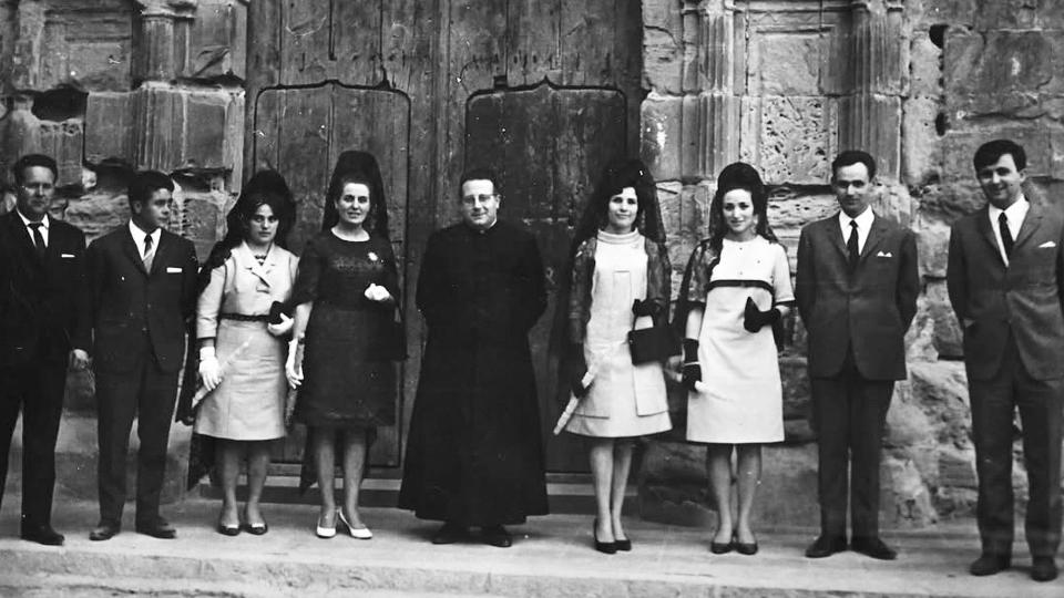 3 de Maig de 1954 Priors i priores del Roser  Torà -  Desconegut