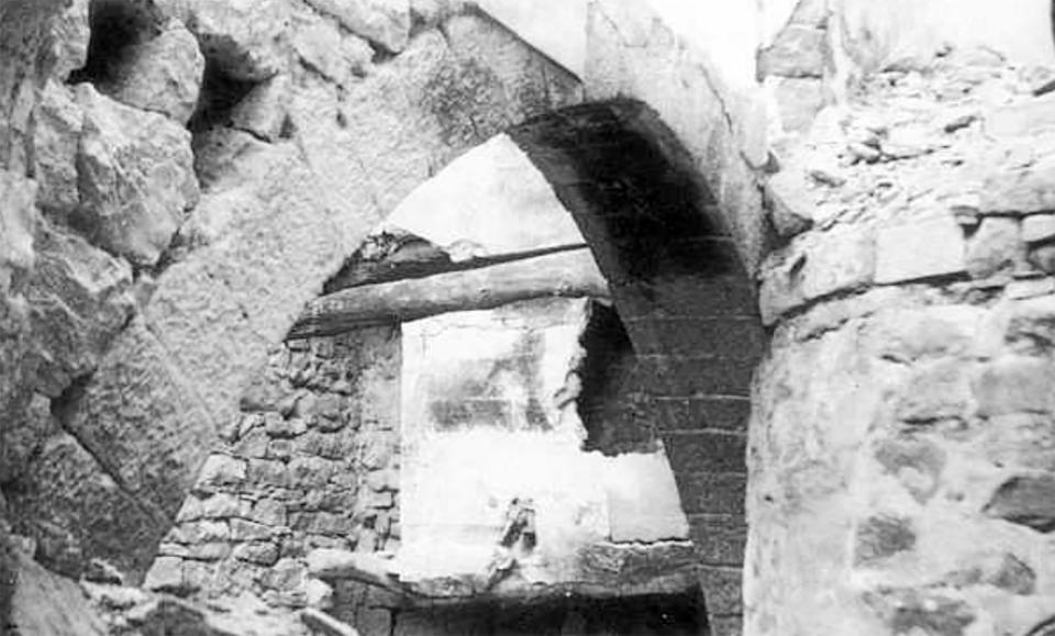 1 de Abril de 1965 - Detall del castell de Cellers - Cellers - Ramon Santesmasses Ceriola