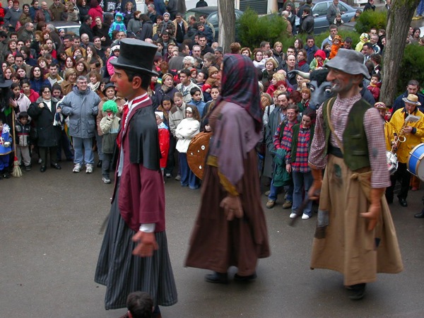 22 de Febrer de 2003 Ball de gegants  Torà -  Ramon Sunyer