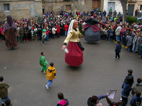 22 de Febrer de 2003 Ball dels gegants del Bonic i la Bonica  Torà -  Ramon Sunyer